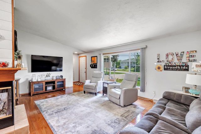 3659 VAN LAANEN ROAD, Green Bay, WI 54311