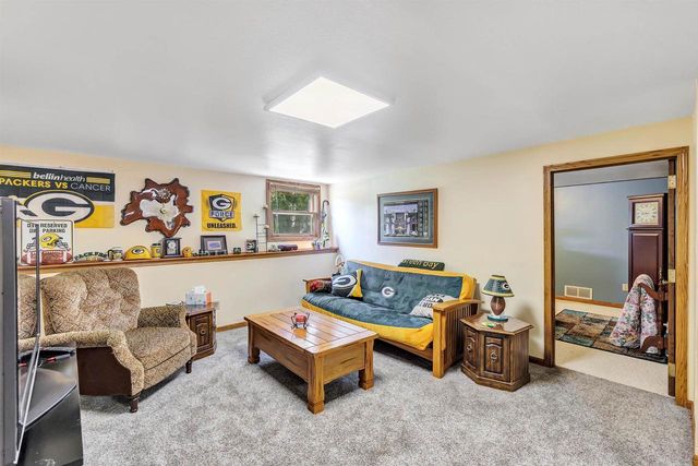 3659 VAN LAANEN ROAD, Green Bay, WI 54311