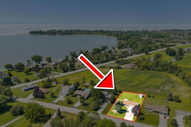 3659 VAN LAANEN ROAD, Green Bay, WI 54311