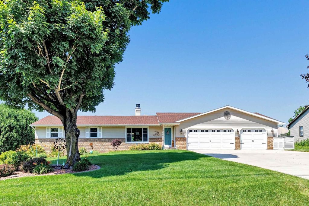3659 VAN LAANEN ROAD, Green Bay, WI 54311