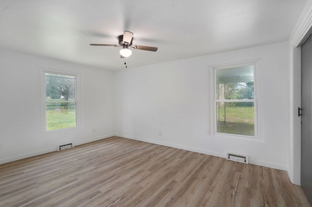 1014 N Dickerson Avenue, Springfield, MO 65803