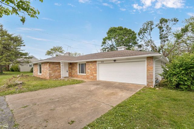 1014 N Dickerson Avenue, Springfield, MO 65803