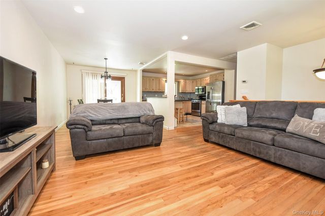 33 Nordica Circle, Stony Point, NY 10980