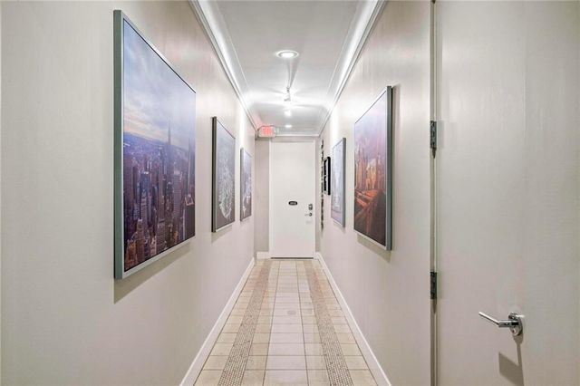 229 Ward Parkway 1001B, Kansas City, MO 64112