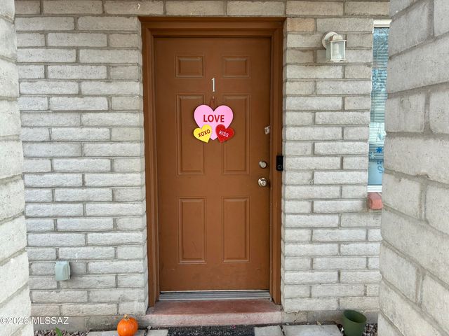 113 E District Street, Tucson, AZ 85714