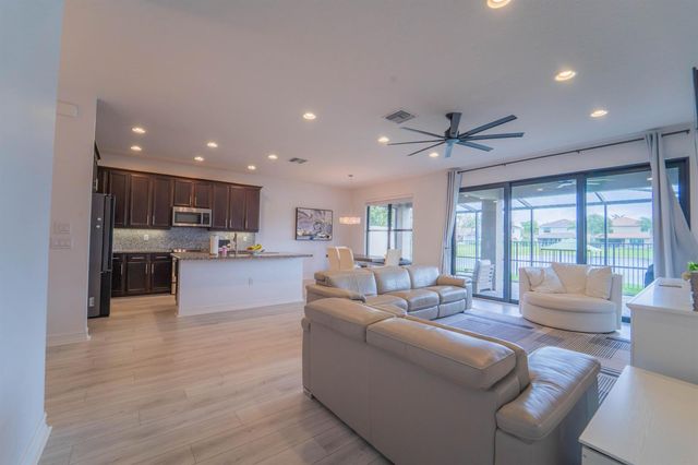 8089 Ironstone Drive, Delray Beach, FL 33446