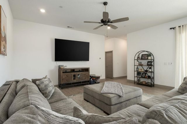 20046 Sunset Drive, Friant, CA 93626