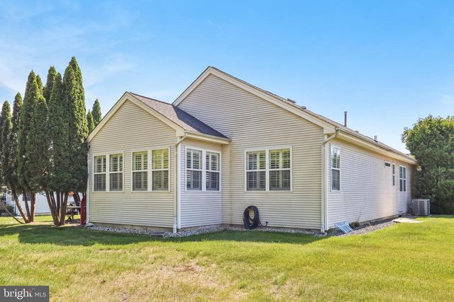 45 TEMPLE CT, Pennington, NJ 08534
