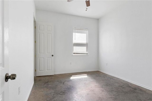 1310 Hausman DR, Lockhart, TX 78644