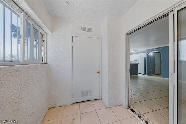 4316 West Lake Mead Boulevard 101, Las Vegas, NV 89108