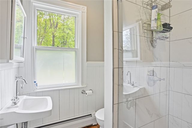 192 Washington Road, Barrington, RI 02806
