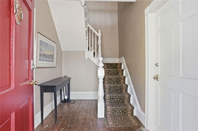 192 Washington Road, Barrington, RI 02806