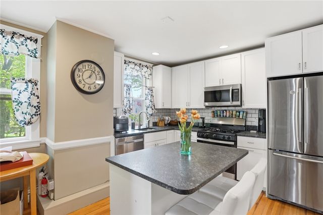 192 Washington Road, Barrington, RI 02806
