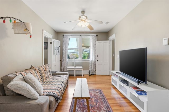 192 Washington Road, Barrington, RI 02806