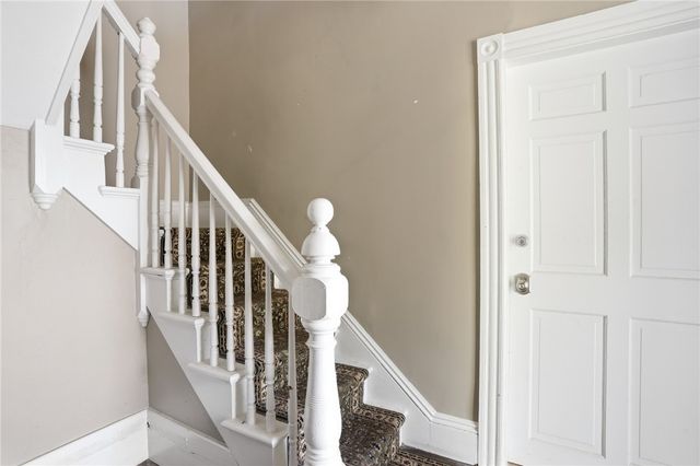 192 Washington Road, Barrington, RI 02806
