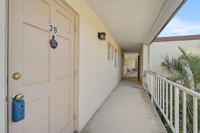 2851 SWIFTON DRIVE 39, Sarasota, FL 34231