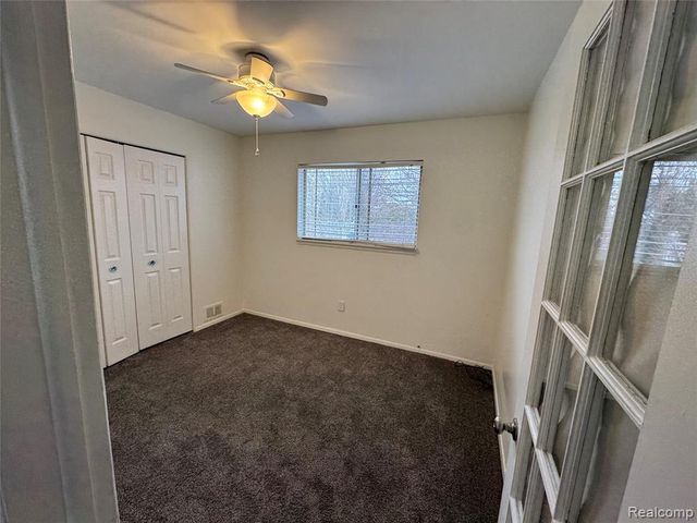 17459 Roseville Boulevard, Roseville, MI 48066