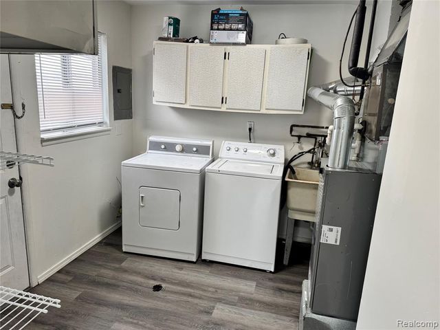 17459 Roseville Boulevard, Roseville, MI 48066