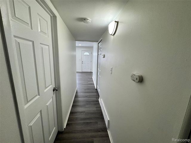 17459 Roseville Boulevard, Roseville, MI 48066