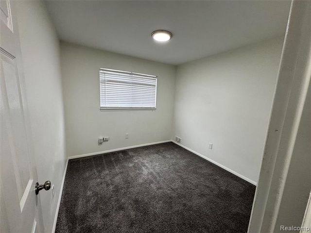 17459 Roseville Boulevard, Roseville, MI 48066