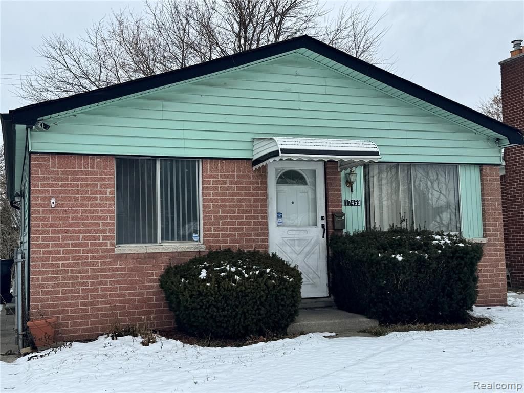 17459 Roseville Boulevard, Roseville, MI 48066