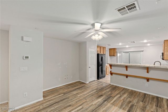 445 Royal Bridge Drive, Las Vegas, NV 89178