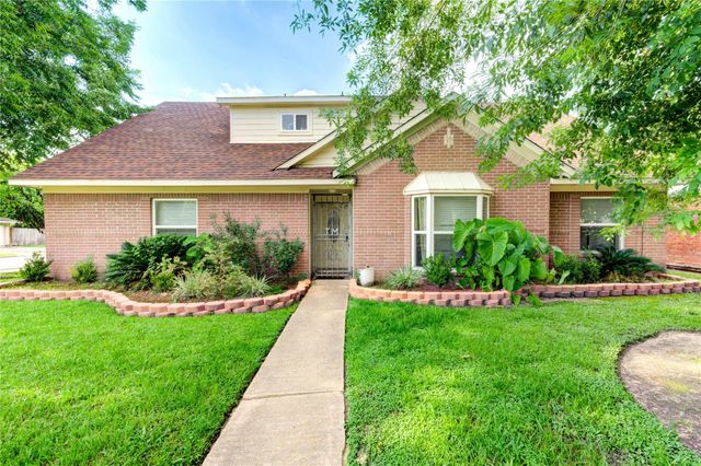 6622 Rockergate Drive, Houston, TX 77489