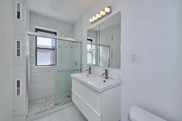 1254 Commonwealth Ave 11, Boston, MA 02134