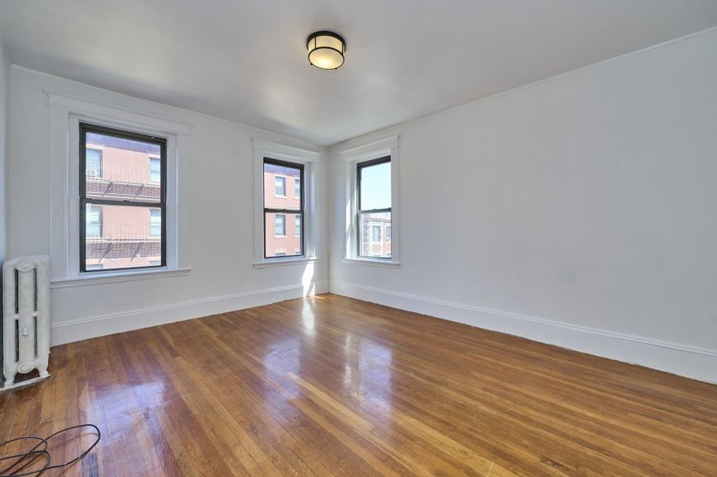 1254 Commonwealth Ave 11, Boston, MA 02134