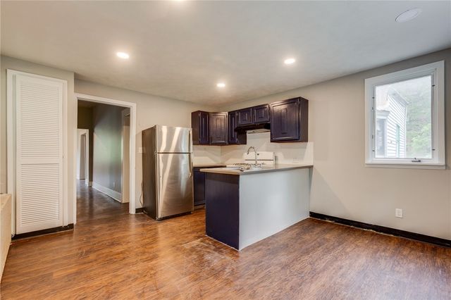 2637 Norwood Ave, Perry Hilltop, PA 15214