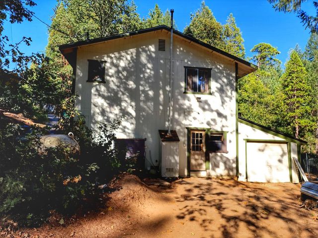 3221 Brauer Rd, Georgetown, CA 95634