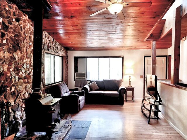 3221 Brauer Rd, Georgetown, CA 95634