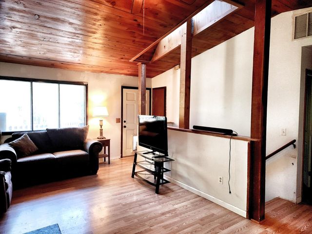 3221 Brauer Rd, Georgetown, CA 95634