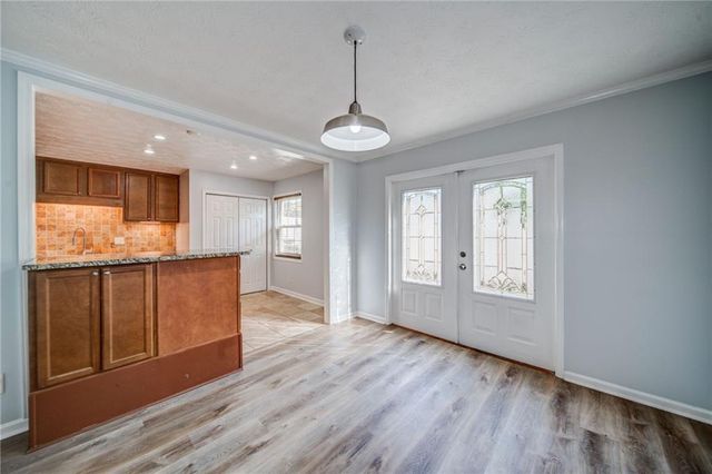 280 Winding River Road B, Atlanta, GA 30350