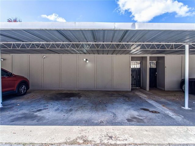 280 Winding River Road B, Atlanta, GA 30350