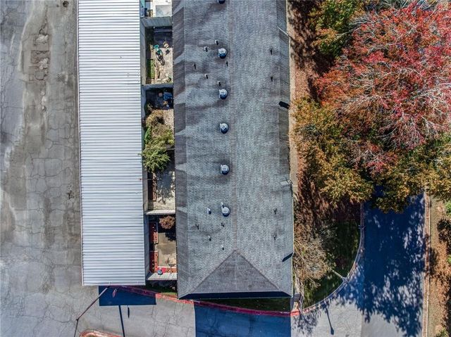 280 Winding River Road B, Atlanta, GA 30350