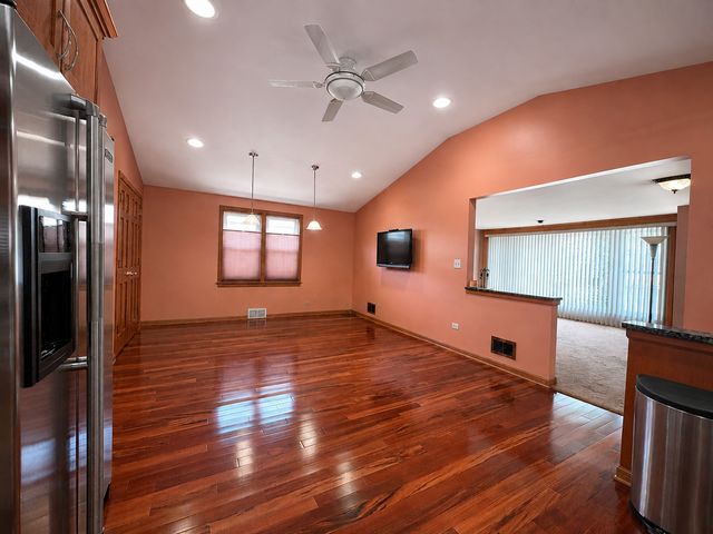 10206 S Fairfield Avenue, Chicago, IL 60655