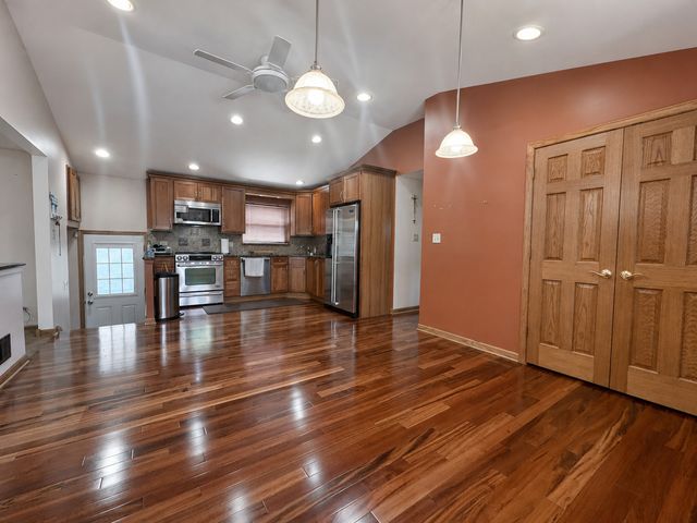 10206 S Fairfield Avenue, Chicago, IL 60655