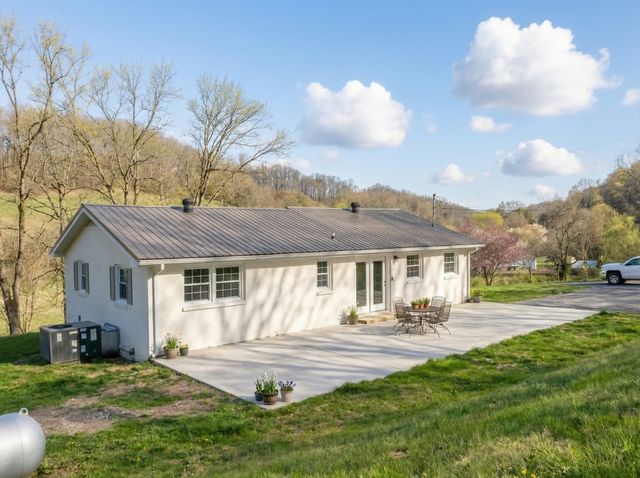 1120 Bull Run Rd, Lynchburg, TN 37352