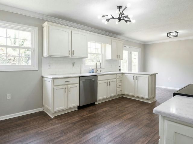 1120 Bull Run Rd, Lynchburg, TN 37352