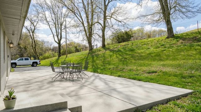 1120 Bull Run Rd, Lynchburg, TN 37352