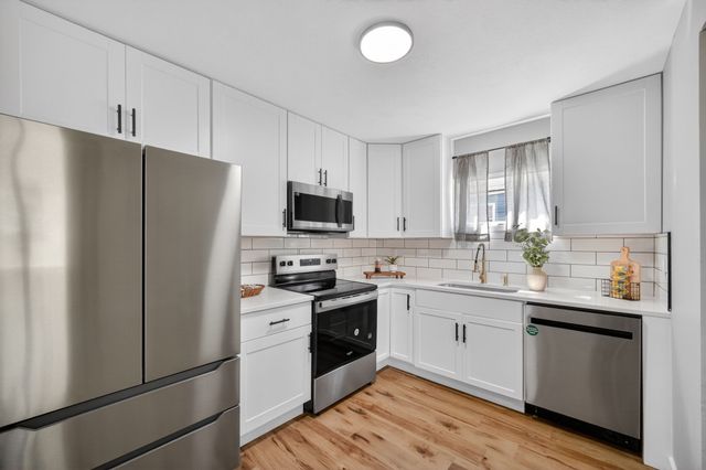 4025 51st Street, Des Moines, IA 50310