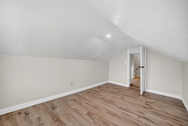 4025 51st Street, Des Moines, IA 50310
