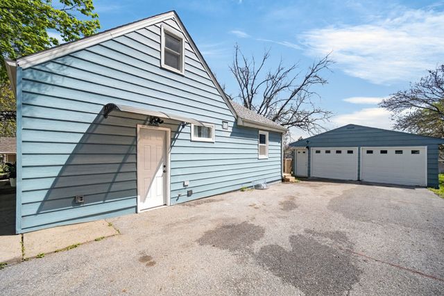 4025 51st Street, Des Moines, IA 50310