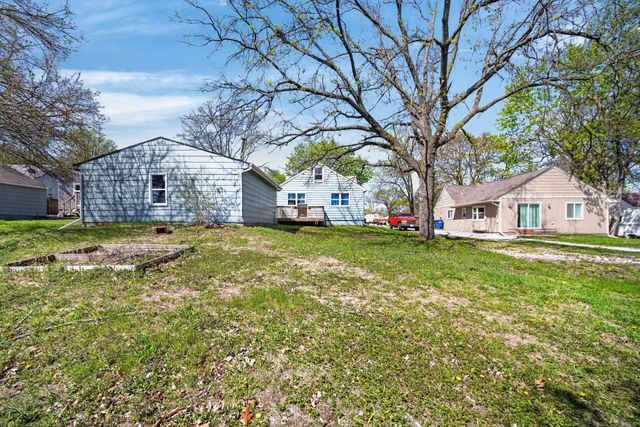 4025 51st Street, Des Moines, IA 50310