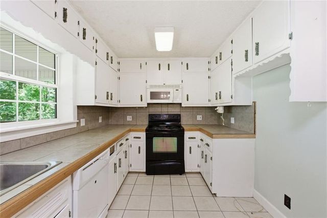 3695 Ledan Road, Gainesville, GA 30506