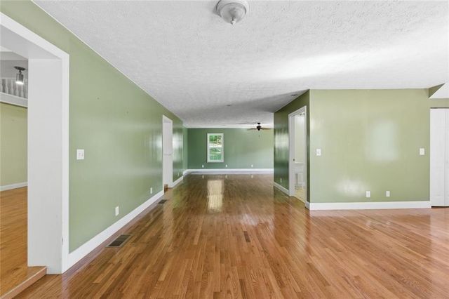 3695 Ledan Road, Gainesville, GA 30506