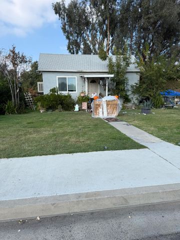 2054 Park Street, Selma, CA 93662