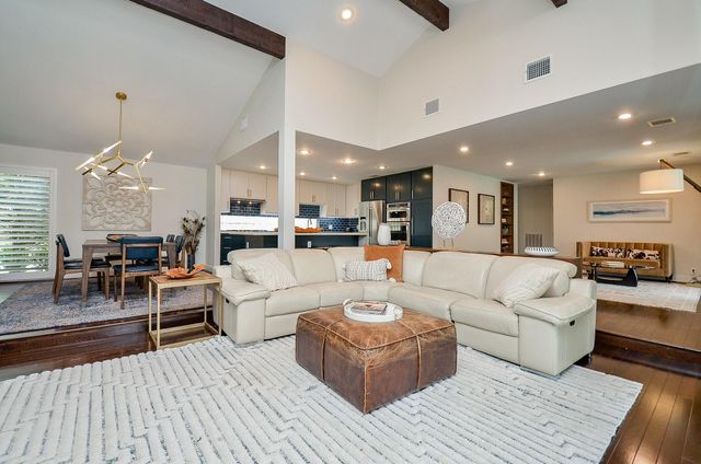 10003 Burgoyne Road, Houston, TX 77042