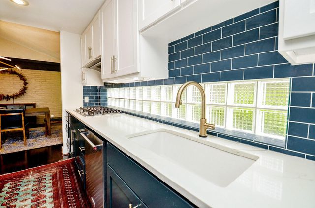 10003 Burgoyne Road, Houston, TX 77042